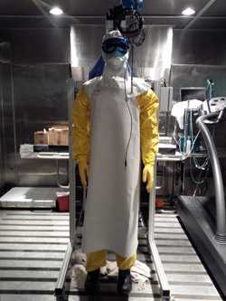 A NIOSH sweating thermal manikin with the PPE ensemble commonly used by Doctors Without Borders (MSF) for high exposure areas.