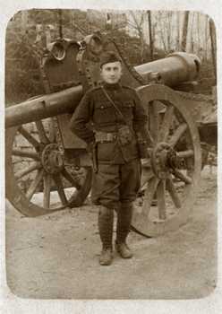 Soldier in uniform with cannon