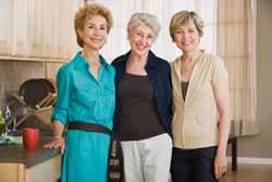 Foto de tres mujeres de mayor edad
