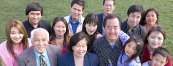 Photo: Large group of Asian American