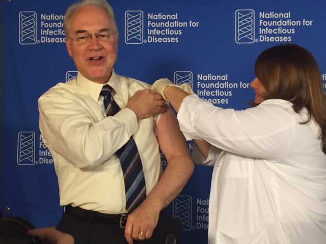 On September 28, 2017, HHS Secretary Tom Price, M.D. received a flu vaccine at the NFID 2017-2018 seasonal flu news conference. 