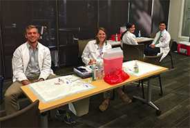 Stanford Flu Crew ofrece vacunas gratuitas para la comunidad