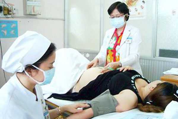PMTCT Program in Ho Chi Minh City Reviewed 