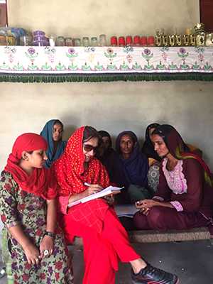 Dr. Shumaila conducts interviews during an outbreak investigation in District Mitari, Province Sindh in March 2017.