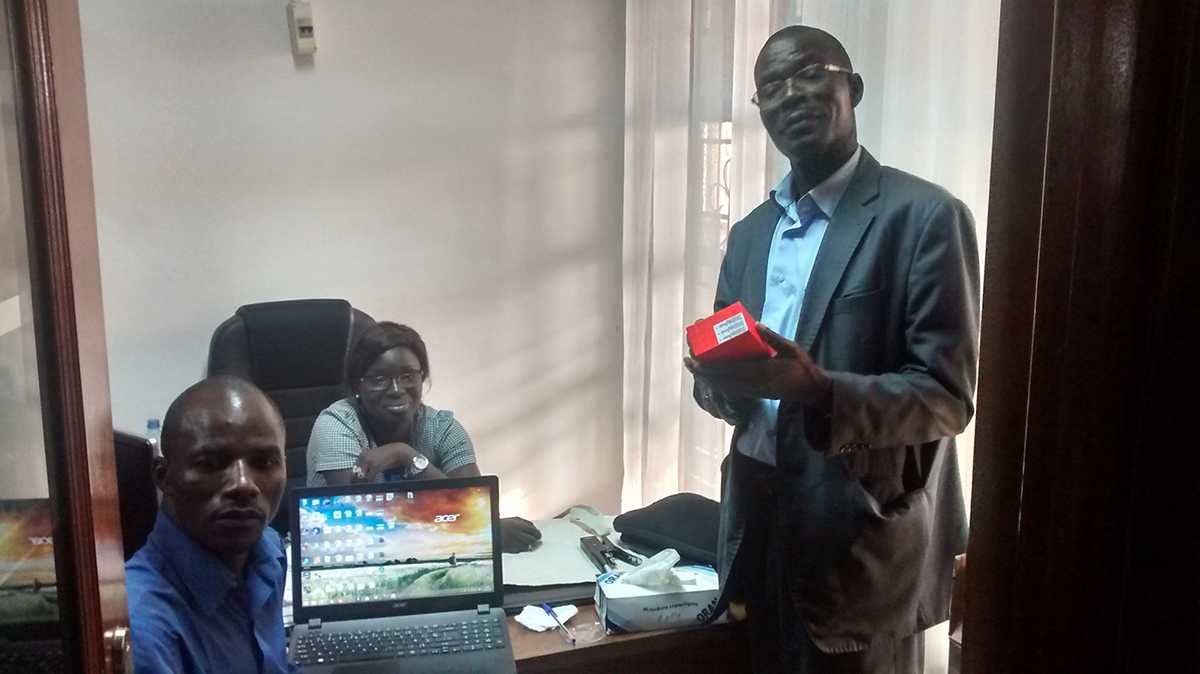 Cameroon: Smartphones are being used increasingly in immunization programs to streamline data collection and data management. Here a Stop Transmission of Polio (STOP) data manager, WHO Immunization data manager, and a mapping expert are setting up new smartphones with apps for supportive supervision, post-campaign coverage surveys and acute flaccid paralysis case investigations. 