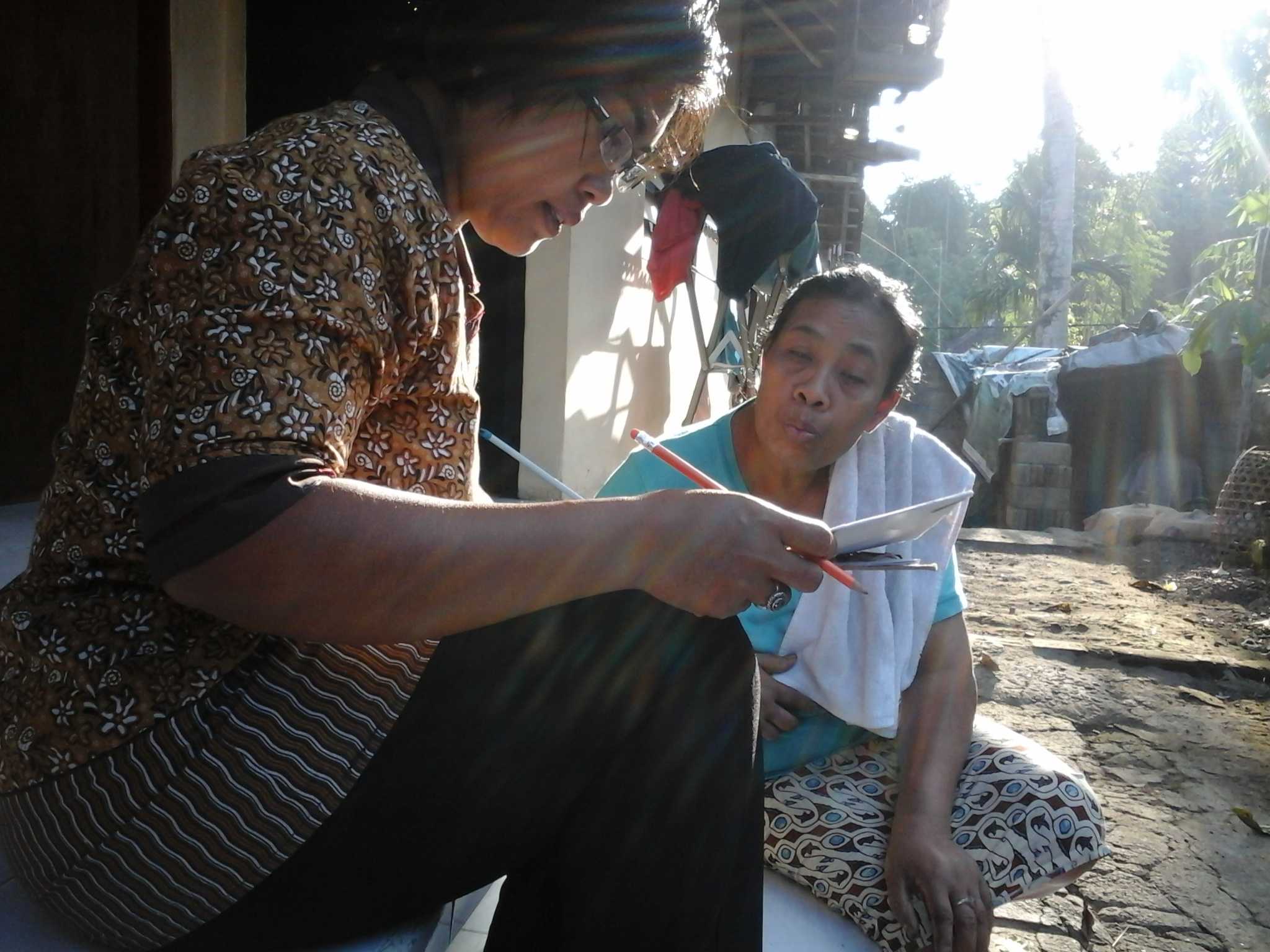 FETP residents in Indonesia conduct an outbreak investigation of leptospirosis affecting farmers in the Boyolali District in Indonesia between May and June 2014.