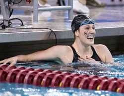 missy franklin pauses in the water