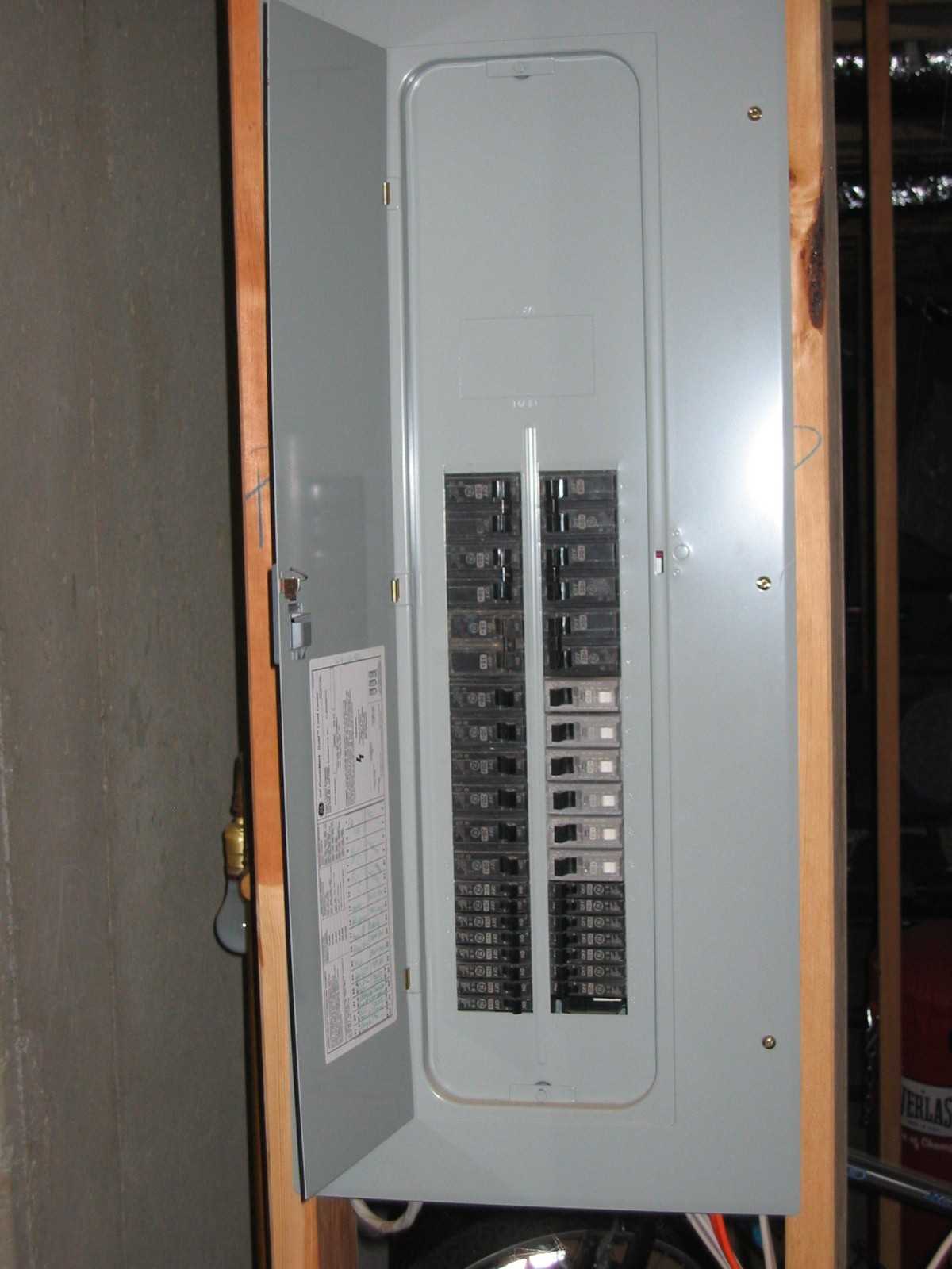 Figure 11.14. 200-Amp Service Box