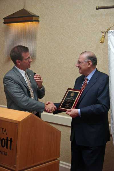 Dr. Lawrence Farer Posthumously Recognized as 2006 Honorary PHA; Dr. James Farer Accepts for His Brother